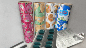 این عکس مربوط به چاپ فویل های پانچی در قسمت تولید محتوا محتوا جاوید پک می باشد